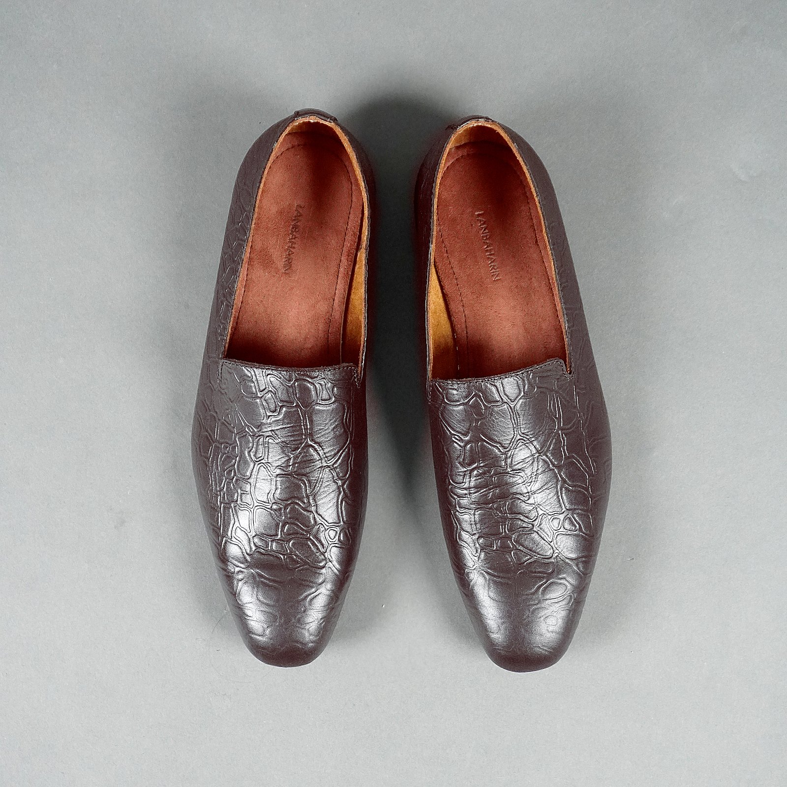 CLASSIC CROC DARK BROWN
