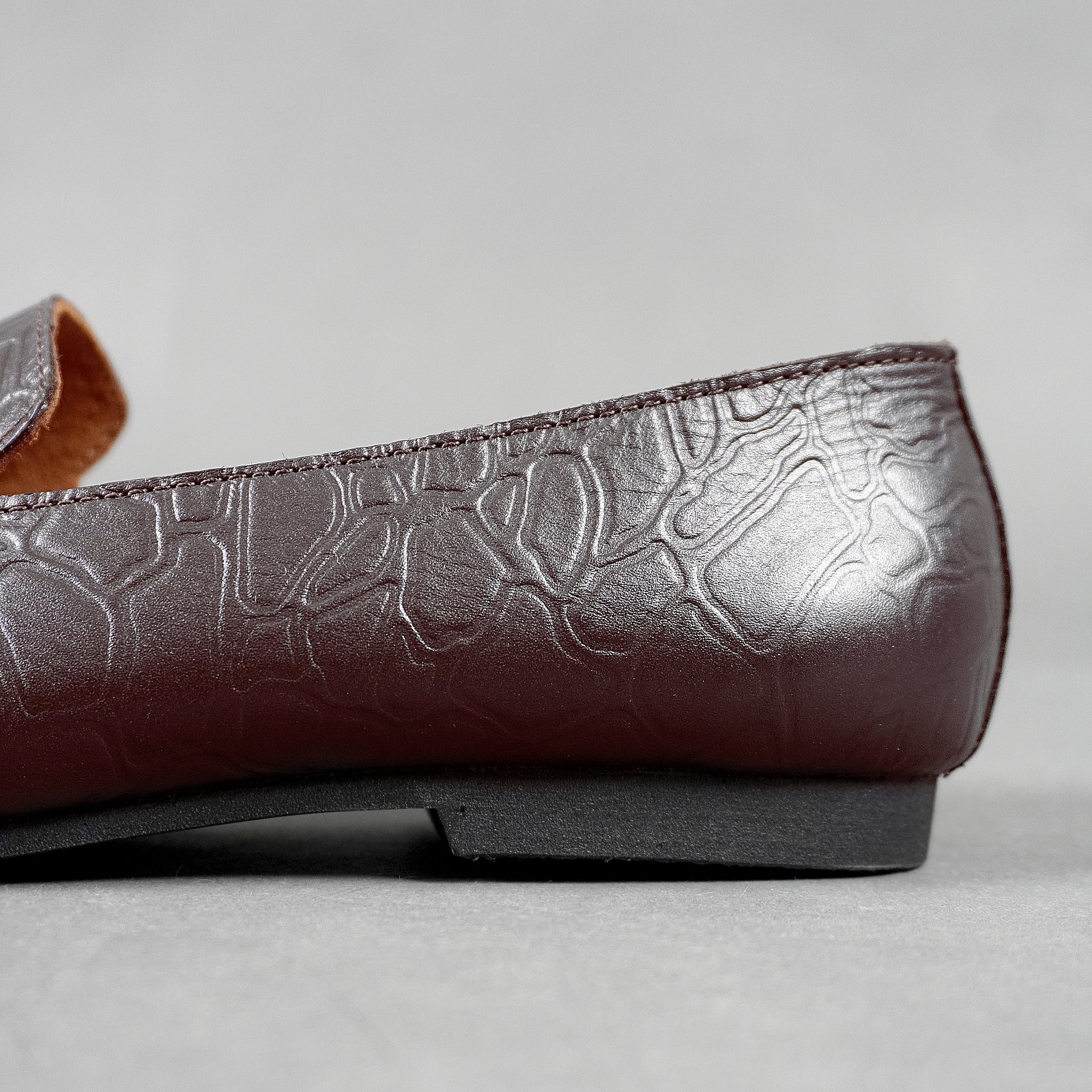 CLASSIC CROC DARK BROWN
