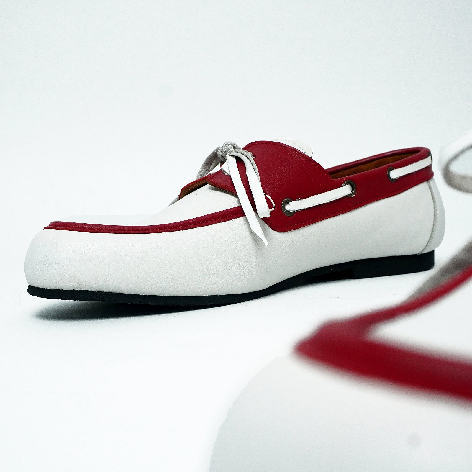 DECK MOCCASIN RED BLANCO
