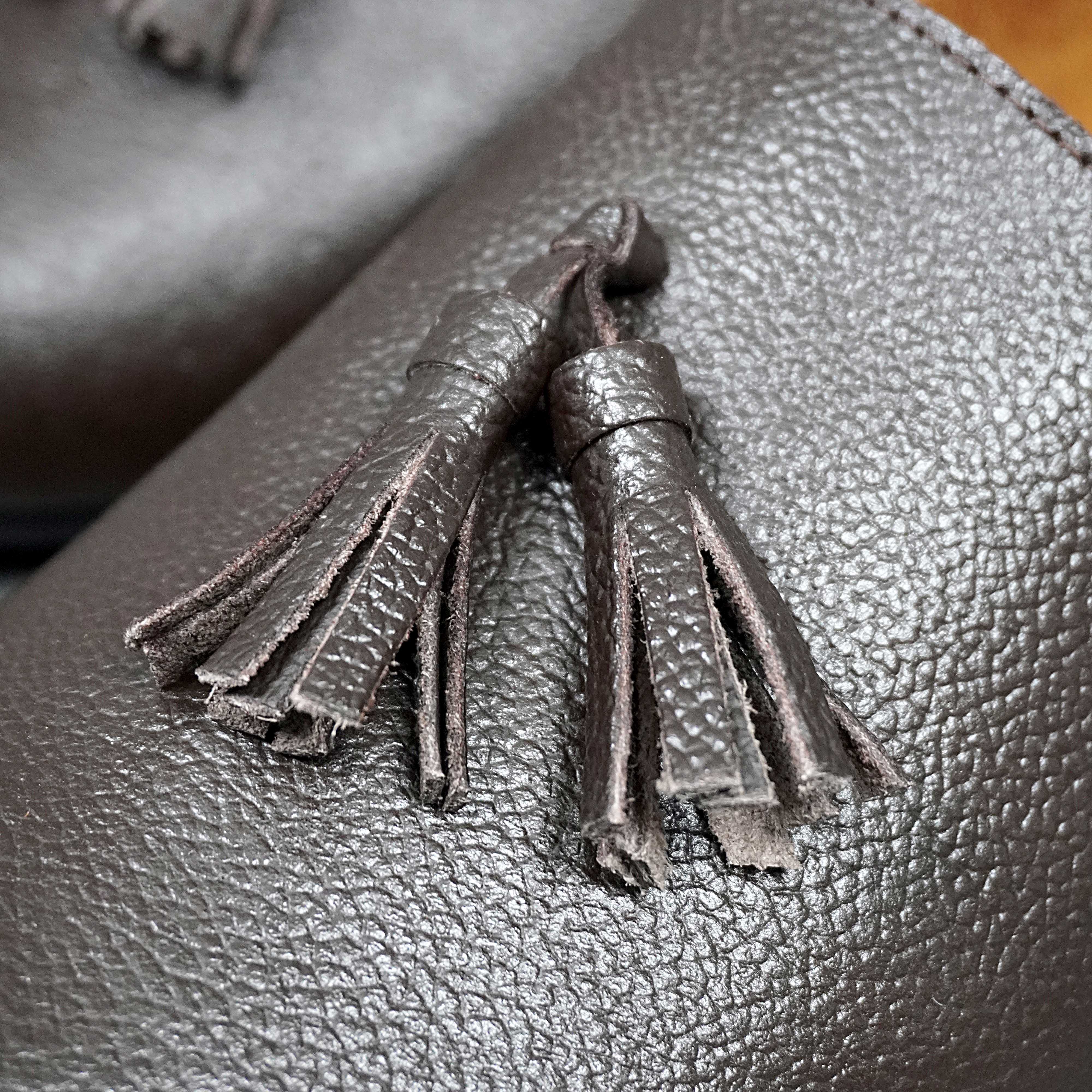 CLASSIC TASSEL UMBER