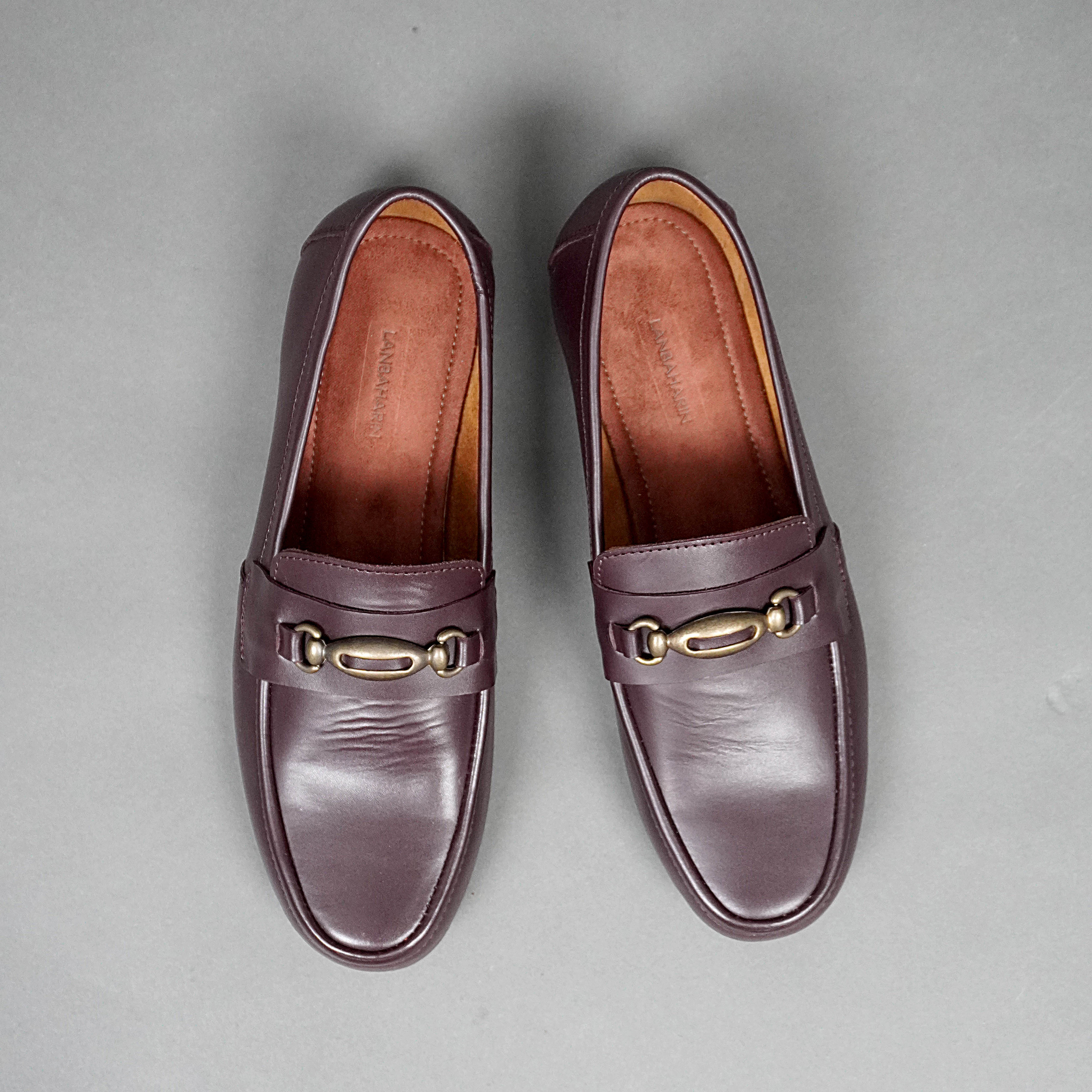MOCCASIN HORSEBIT BUCKLE BURGUNDY