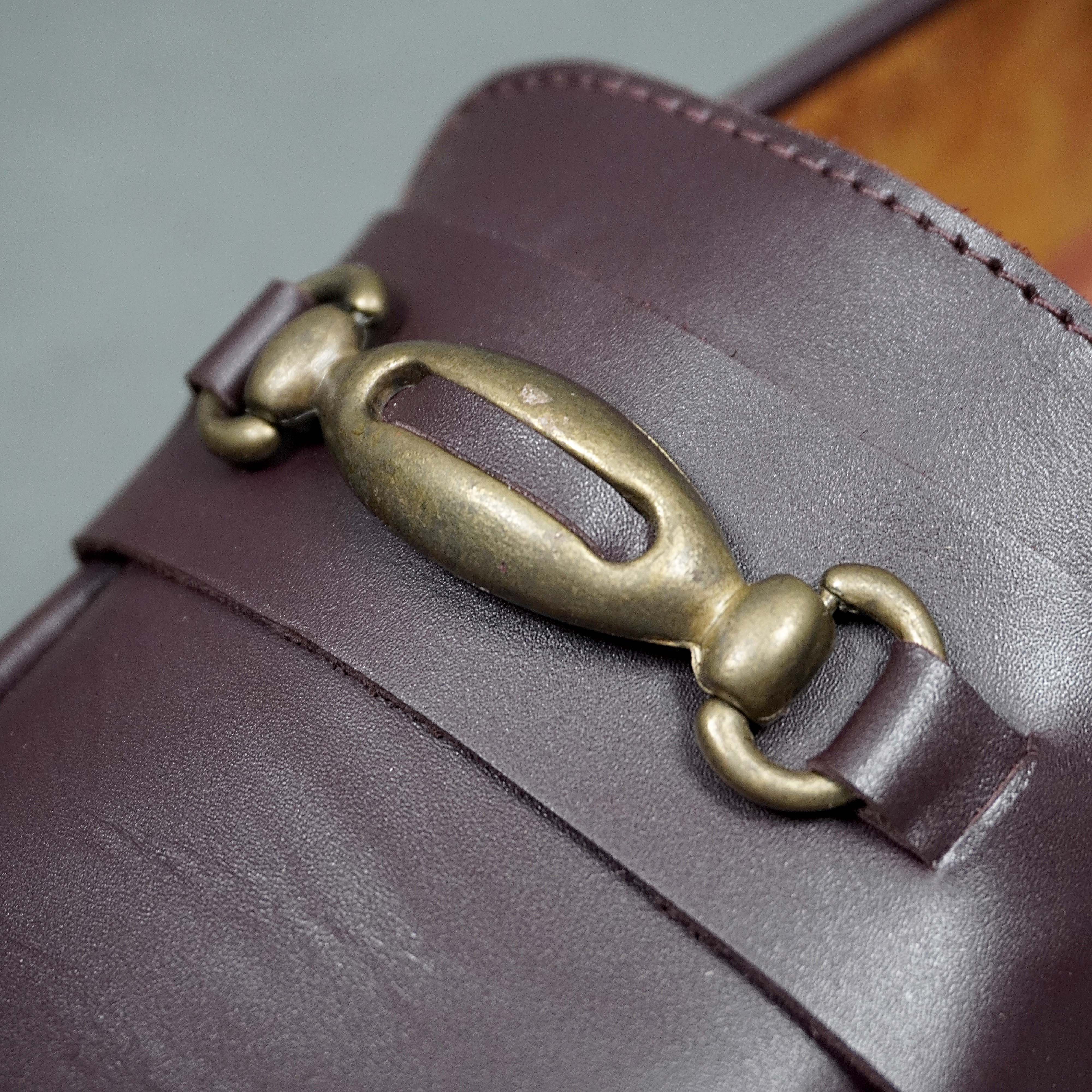 MOCCASIN HORSEBIT BUCKLE BURGUNDY