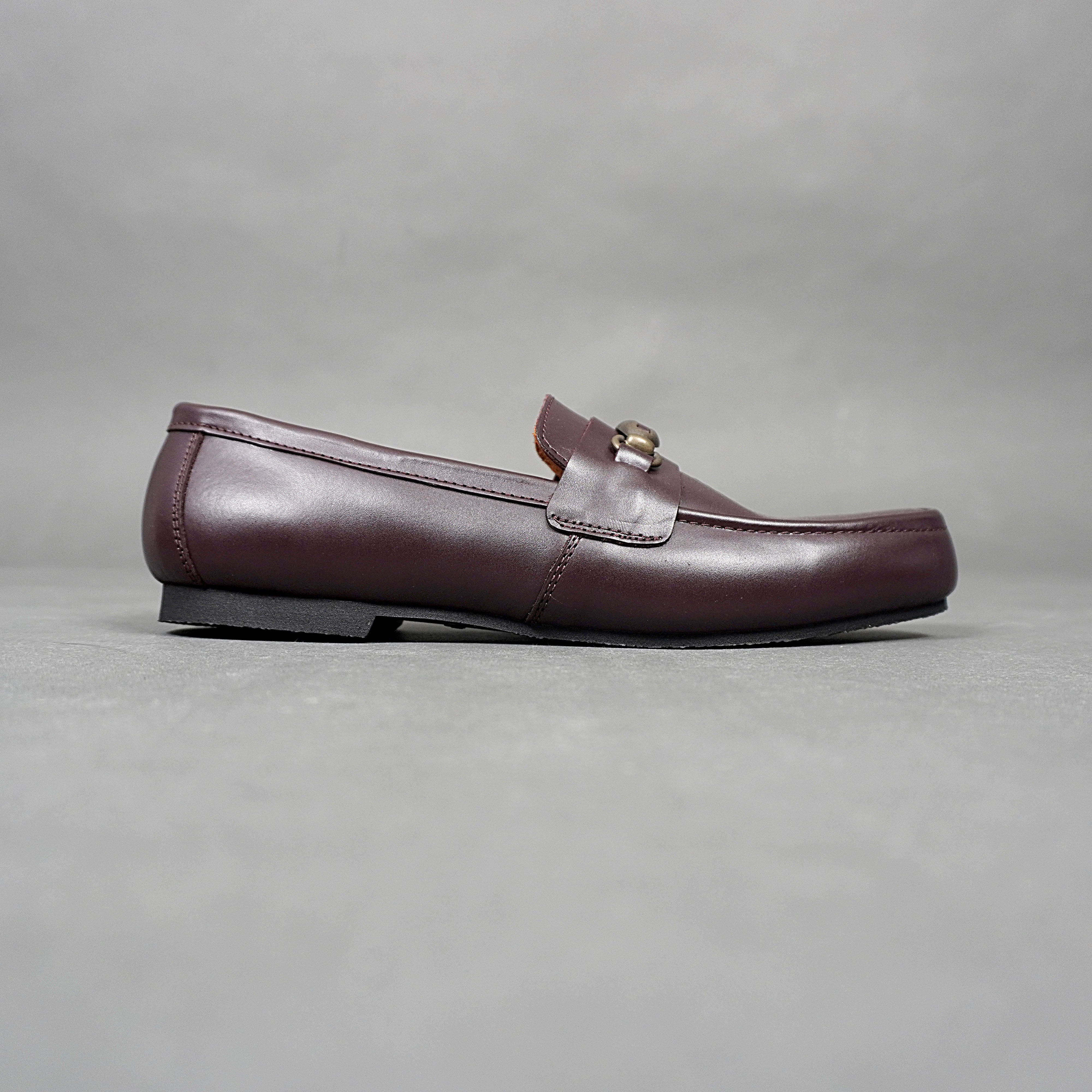 MOCCASIN HORSEBIT BUCKLE BURGUNDY