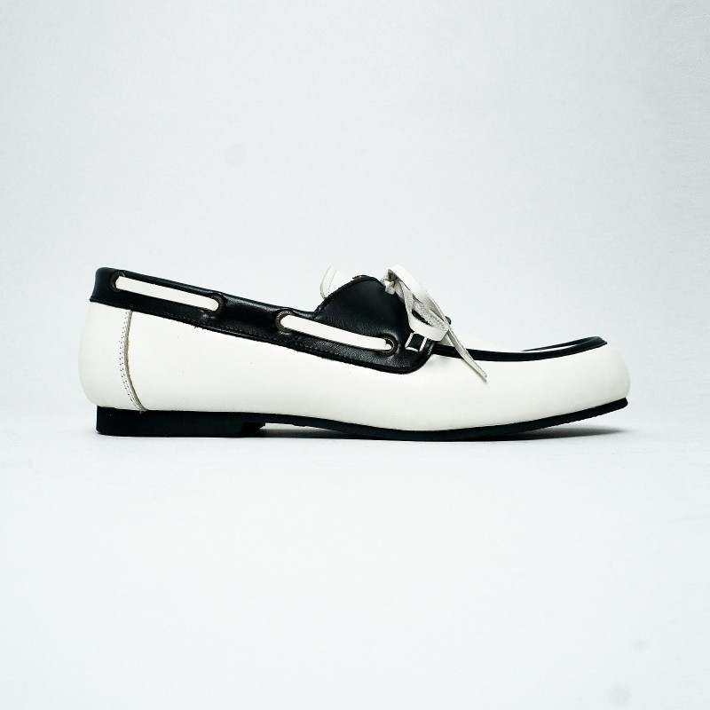 DECK MOCCASIN BLACK BLANCO