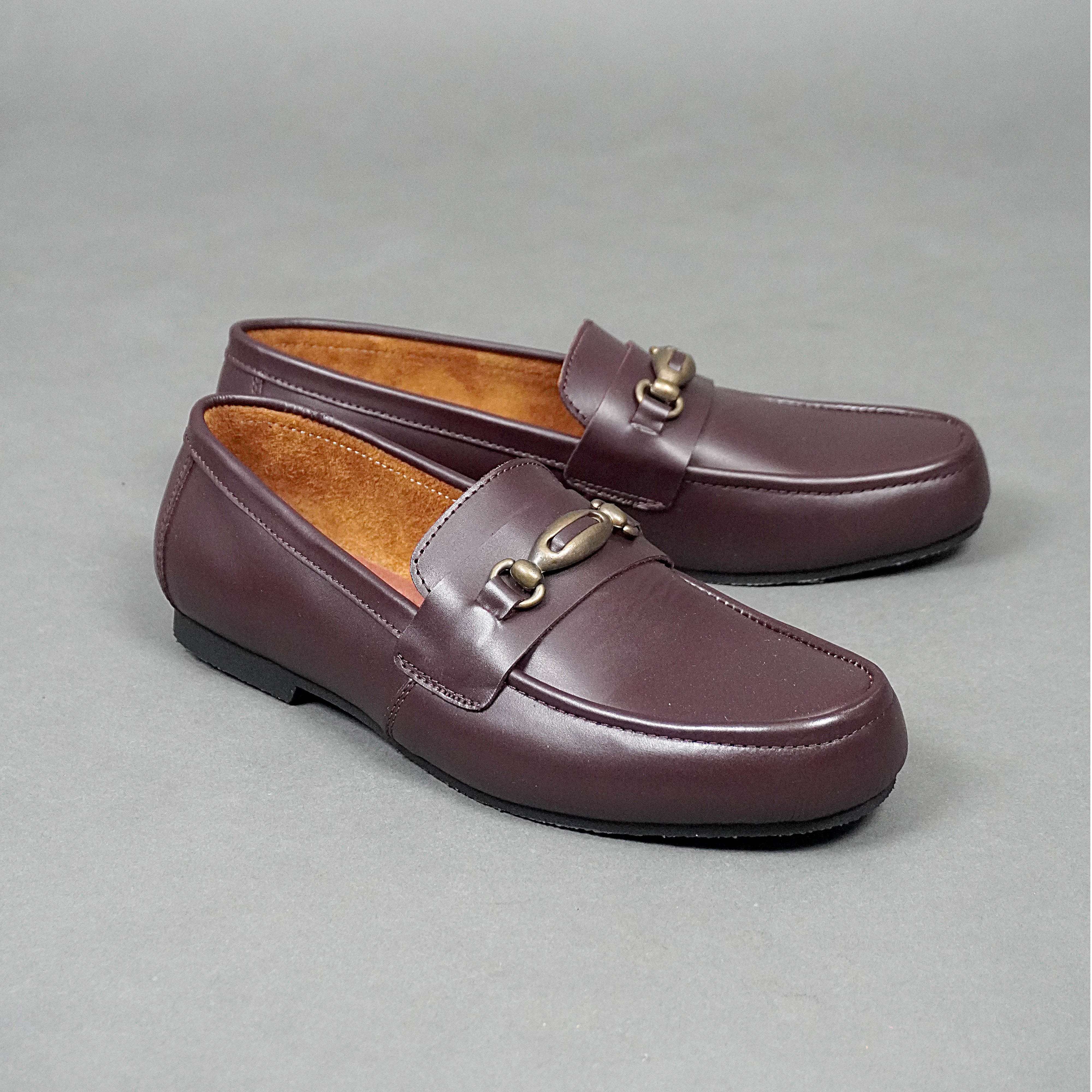 MOCCASIN HORSEBIT BUCKLE BURGUNDY